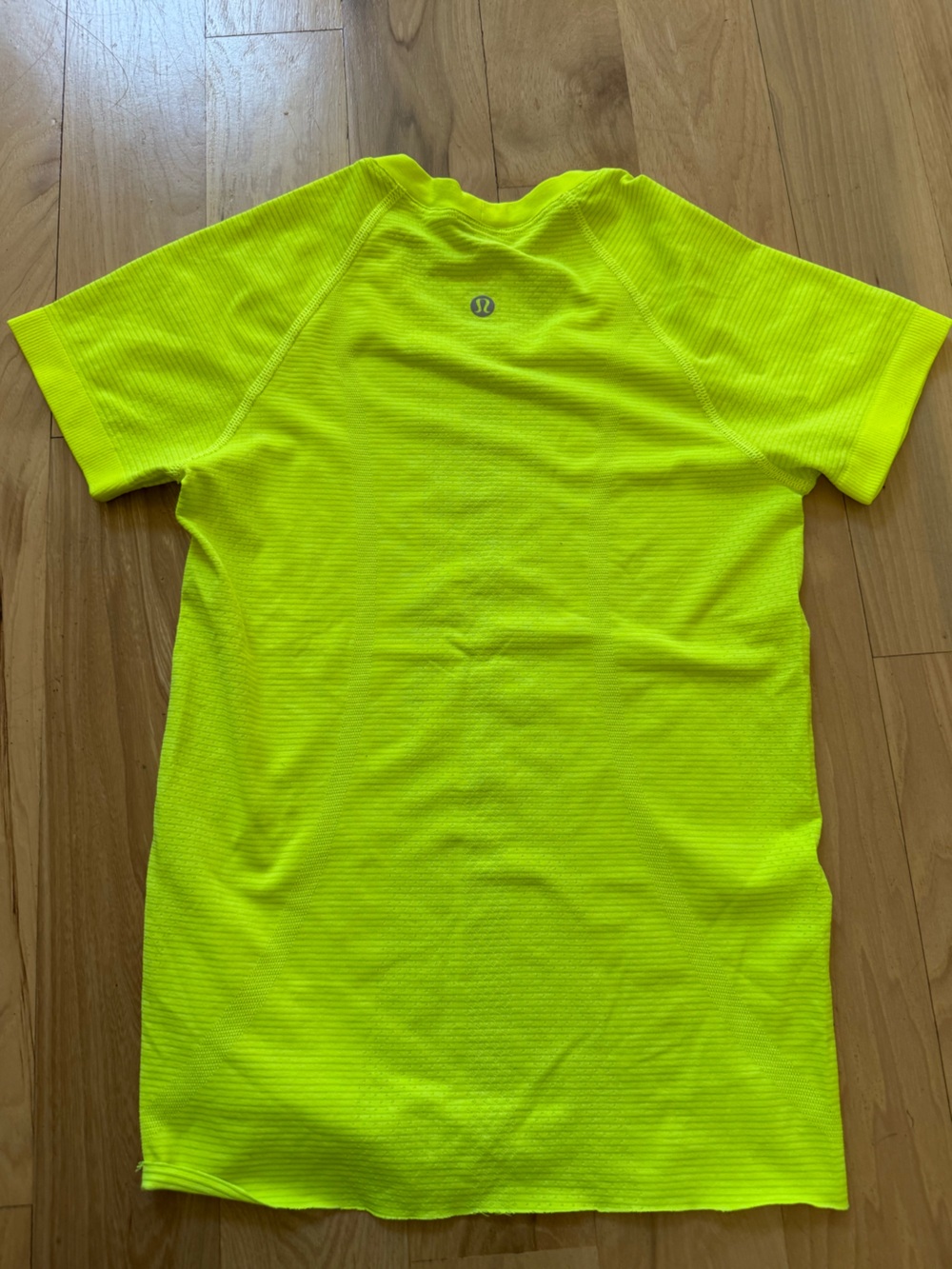 Lululemon Swiftly Tech Short-Sleeve Shirt 2.0 *cut hem